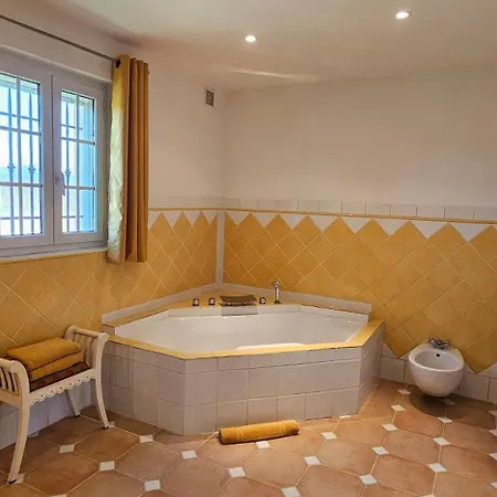 Holiday home Maison Calme Au Coeur Des Vignes